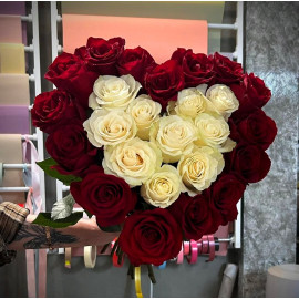 Арт. 0334. Розы 25шт букет в форме сердца 